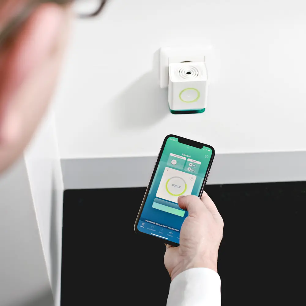 
Usando l’app HomeControl gli utenti possono proteggere la loro casa dalle zanzare ovunque si trovino grazie ad alcune funzioni smart che regolano in automatico il dispositivo sulla base delle condizioni rilevate in tempo reale.