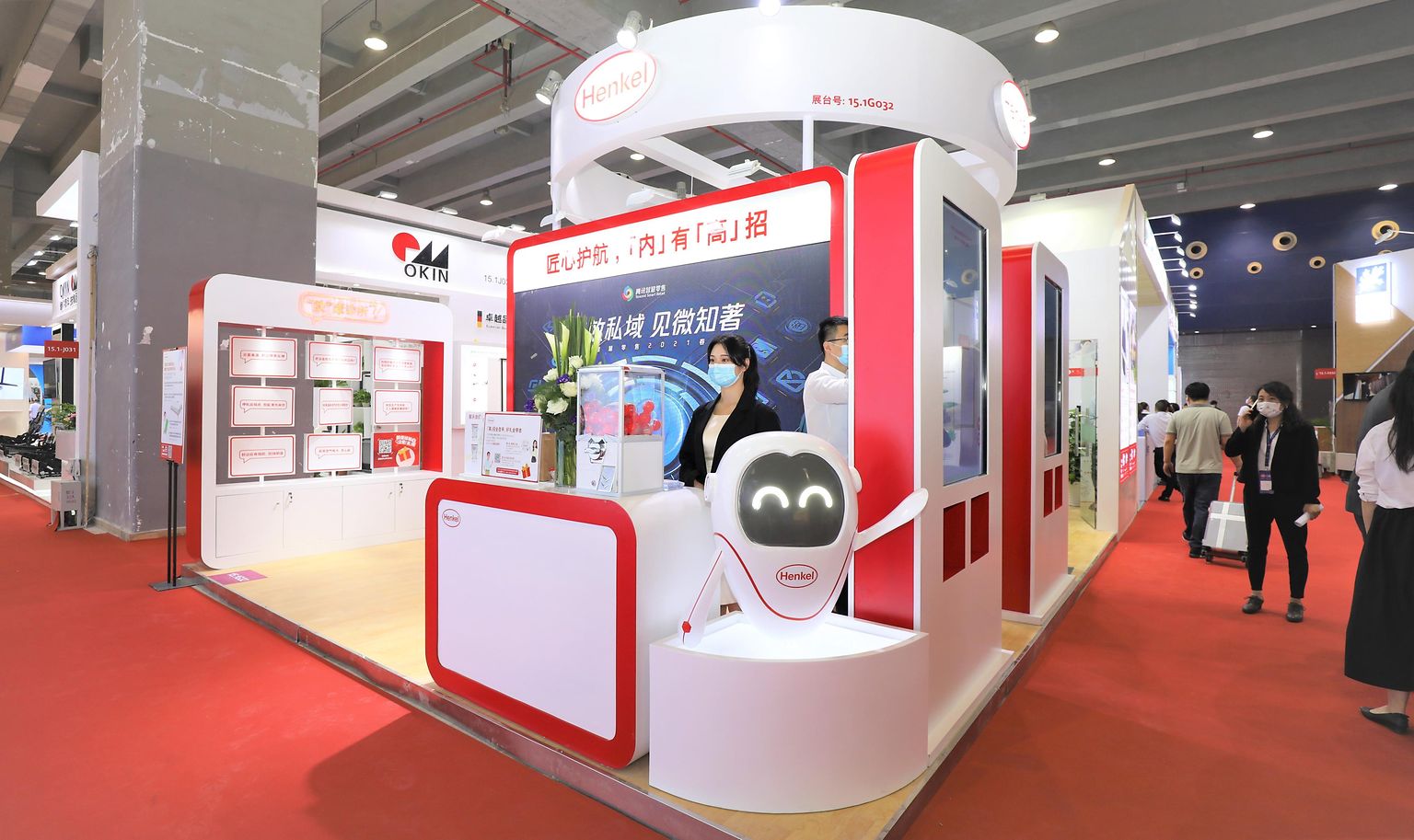Henkel presented several digital interactive tools to optimize booth experience at Interzum