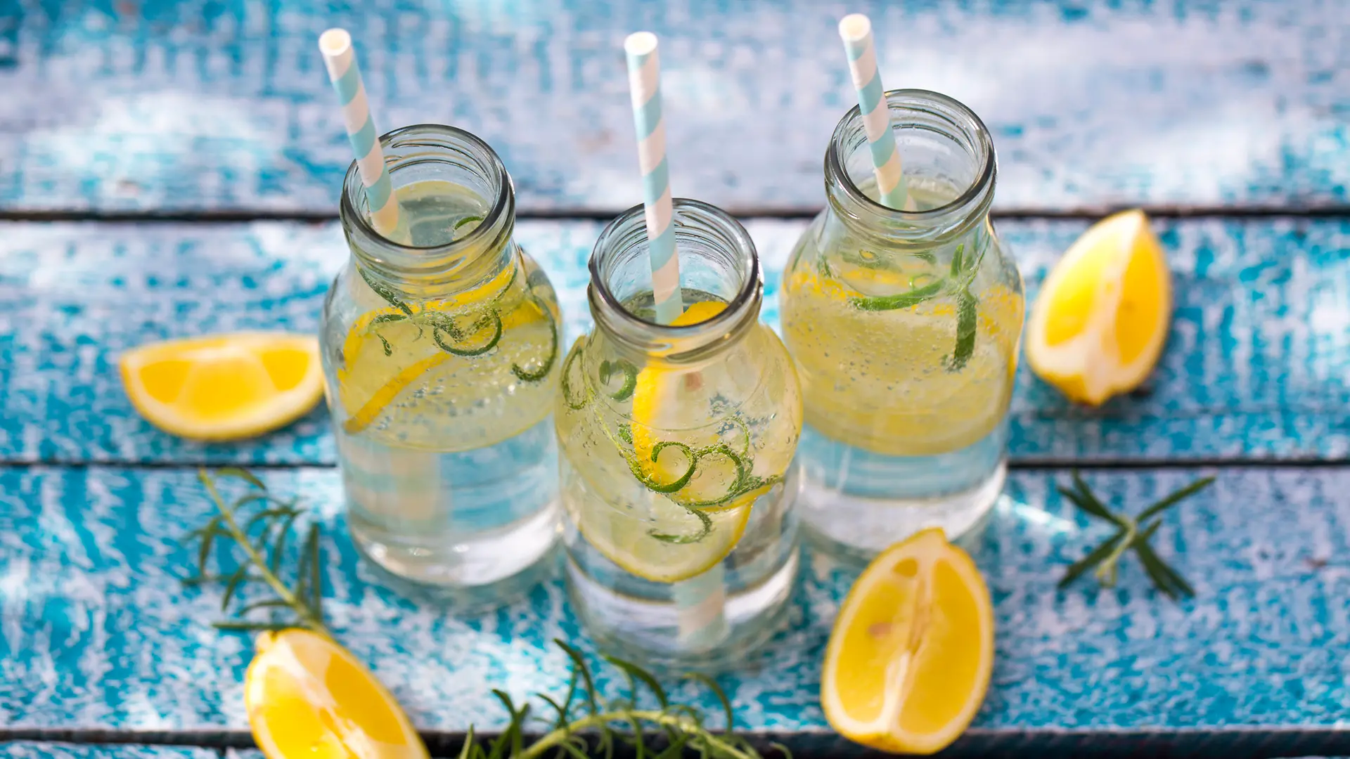 Henkel è membro di 360° Foodservice e contribuisce alla Charter of Trust for Paper Drinking Straws