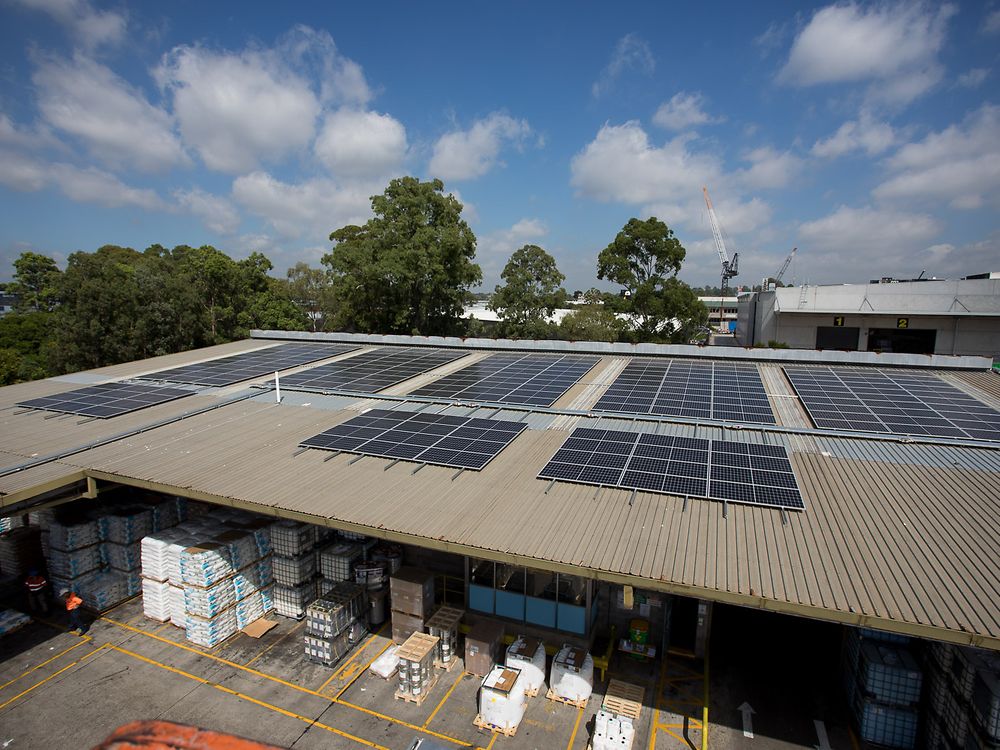 
More than 2,000 solar panels have been installed on the roofs of the office, manufacturing, and warehouse buildings at Henkel’s Adhesive Technologies sites in Seven Hills and Kilsyth.