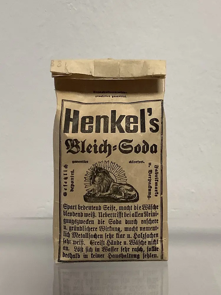 Confezione del prodotto Bleich-Soda di Henkel.