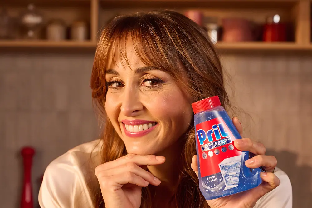 Benedetta Parodi con la campagna integrata Pril Additivi