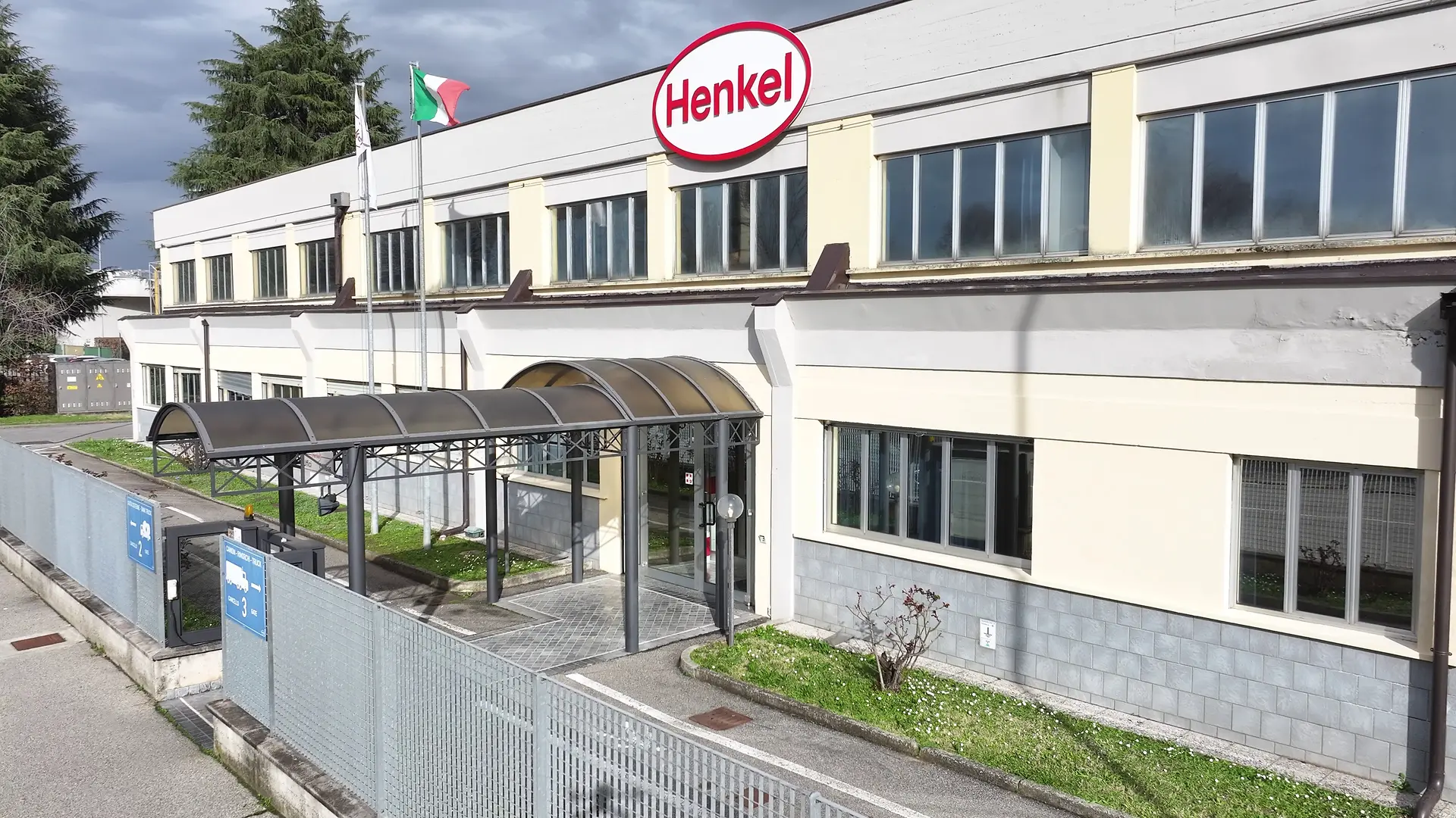 Henkel Zingonia 60 anni facciata