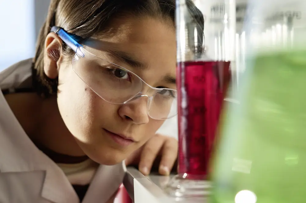 Henkel estende il progetto di educazione alla scienza Ricercamondo