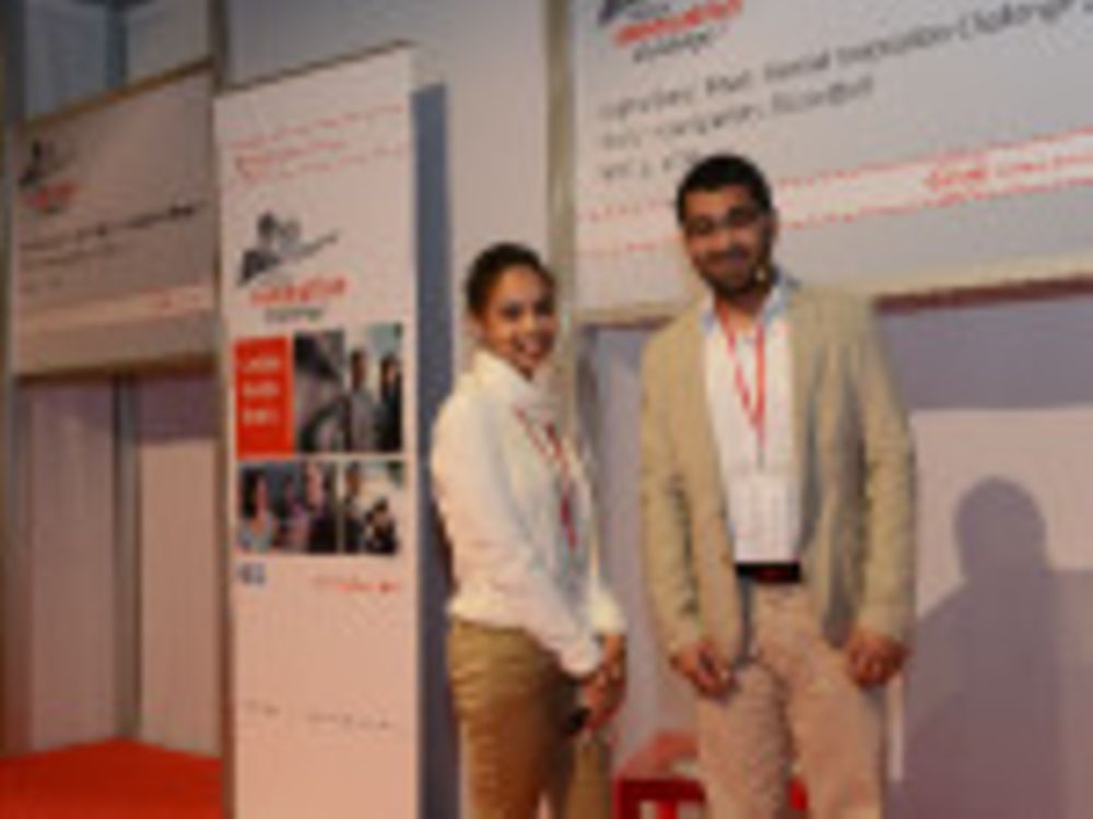 Jasim Polin e Sarah Mustafa dalla Carnegie Mellon University del Qatar