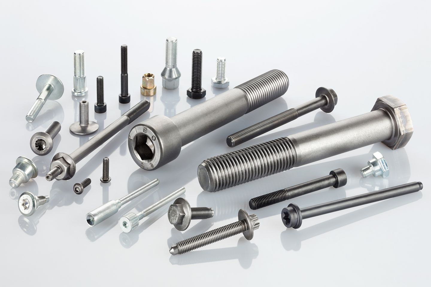Bonderite L-FM FL portfolio of polymeric coatings is used for the production of metal working parts such as screws
