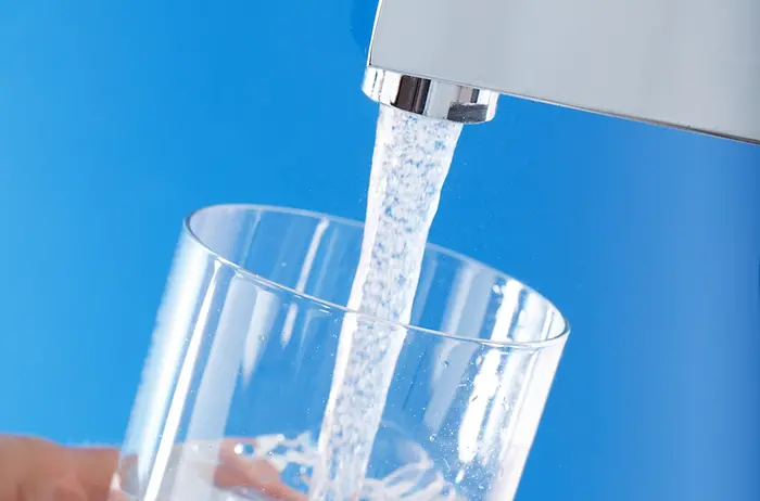 Henkel offre ai produttori di sistemi di filtraggio un ampio portafoglio di soluzioni a prestazioni elevate, ad esempio per il trattamento dell'acqua.