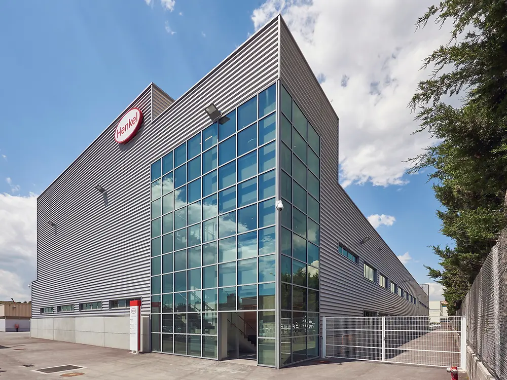 Henkel has opened its new production facility for high-performing aerospace applications at its site in Montornès del Vallès, Spain