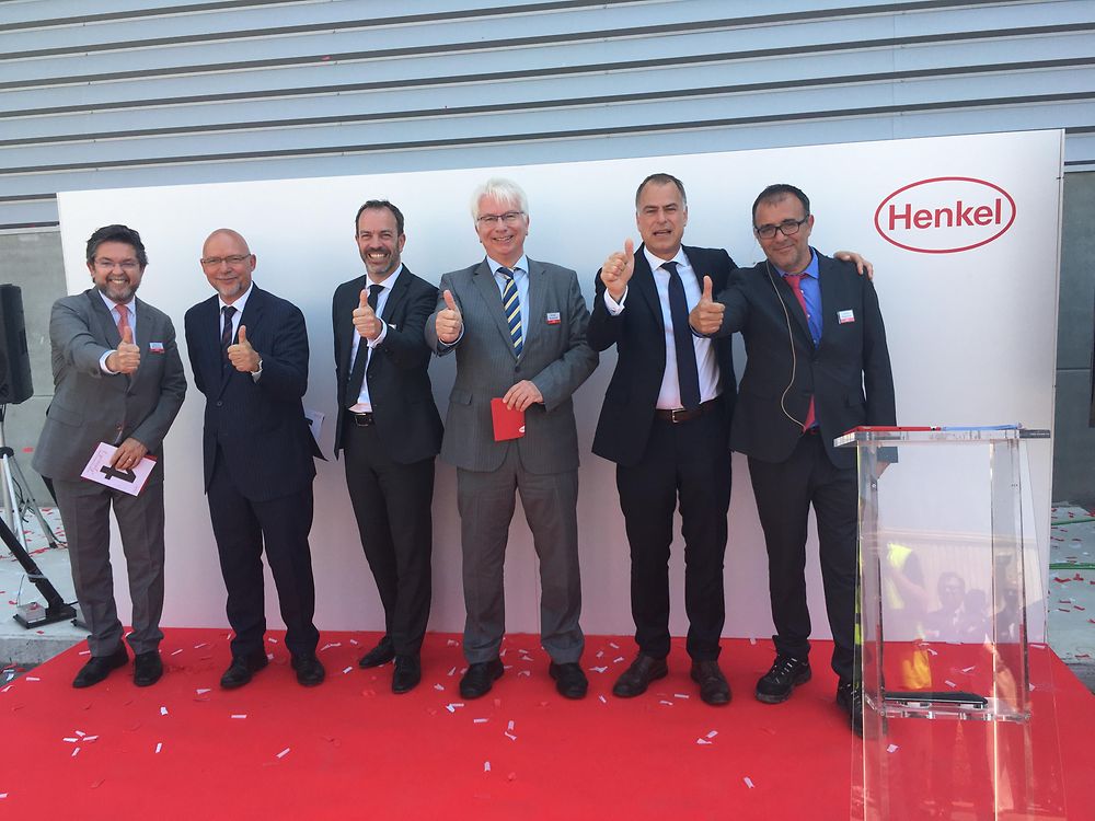 Official opening ceremony (from left to right): Jose A. Montero – Mayor of Montornès del Vallès, Rodolfo Schornberg – President Henkel Iberica, Christian Kirsten – Global Head of the Transport & Metal business unit at Henkel, Peter Rondorf – German Counsel General, Jan-Dirk Auris – Executive Vice President Henkel Adhesive Technologies, Jaume Anguera – Plant Manager for Adhesive Technologies at Henkel Montornès.