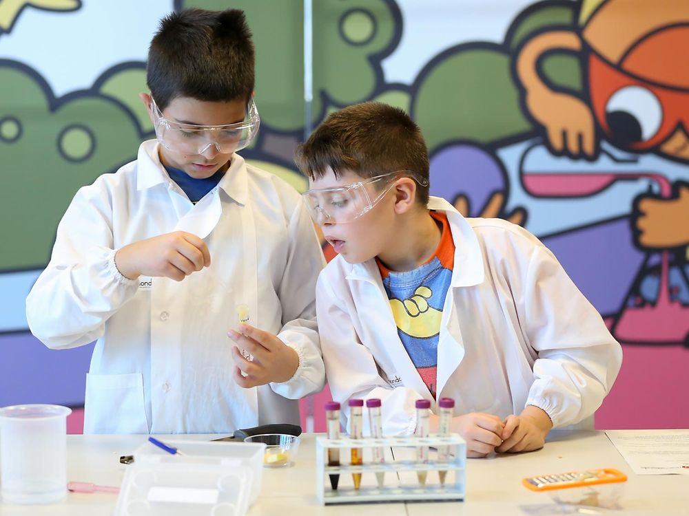 ricercamondo bambini elementari laboratori scientifici