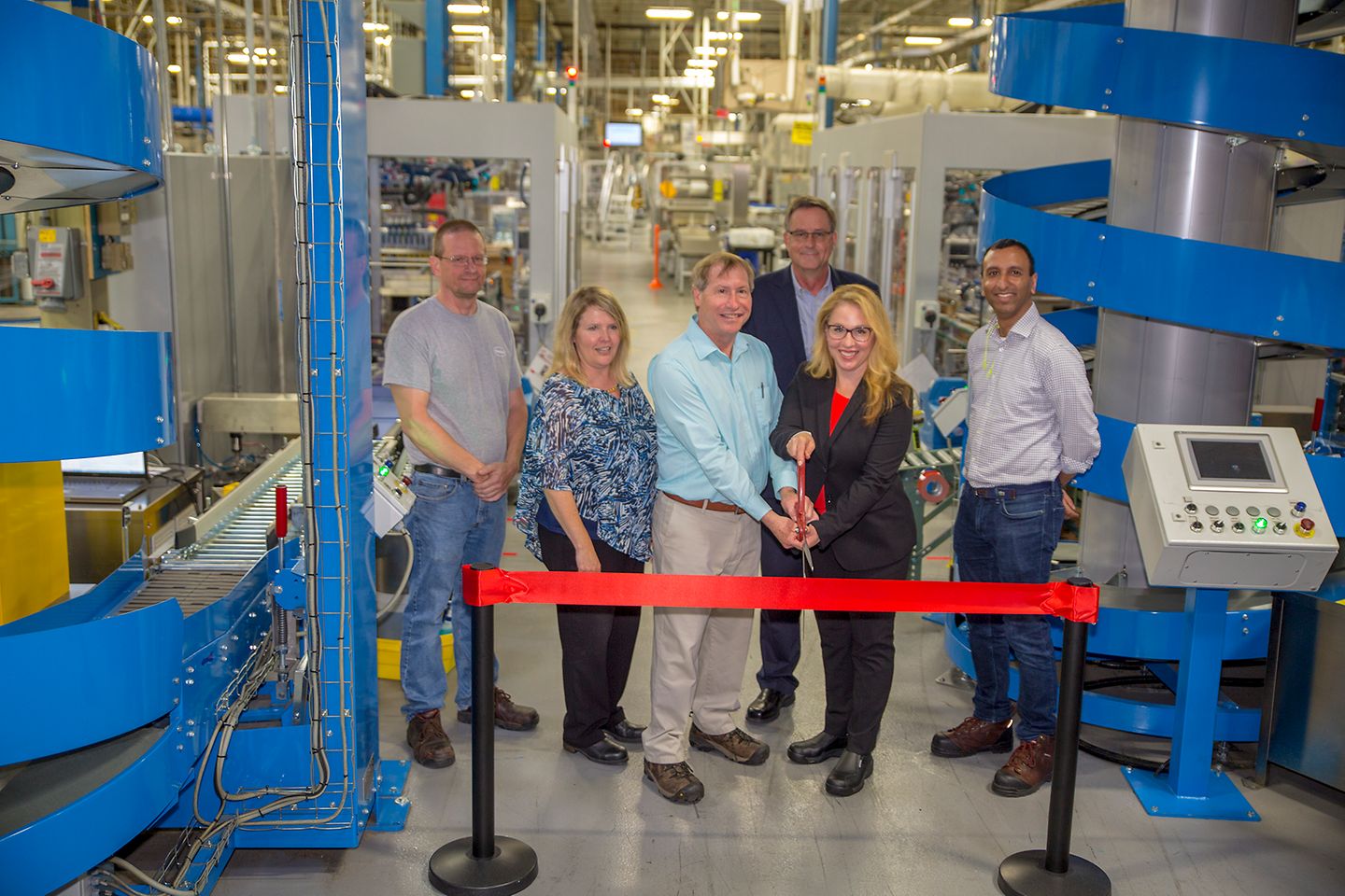 Leaders from the West Hazleton facility, and the Beauty Care leadership team, celebrate the opening of the line expansion for both Dial® body wash and Dial® liquid hand soap.