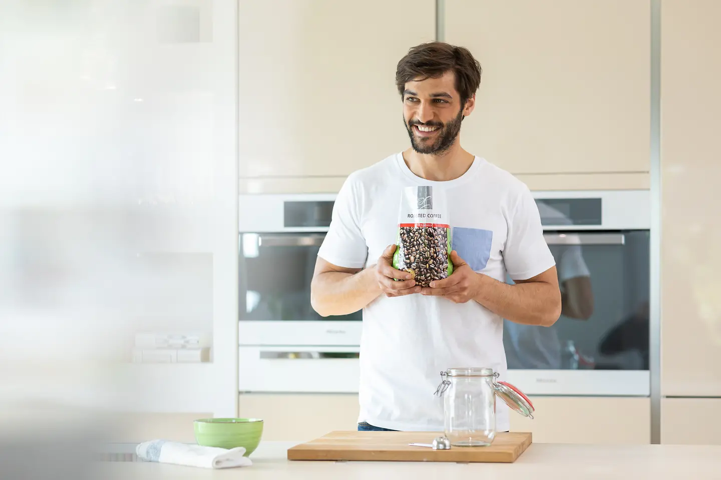 With the investment in the German-based recycling specialist Saperatec, Henkel expands its solution portfolio of recyclable adhesives in flexible laminates.